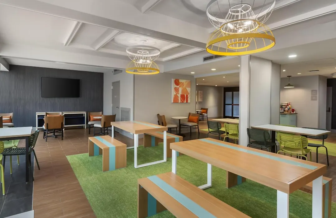 Spark By Hilton Atlanta Airport South College Park-1