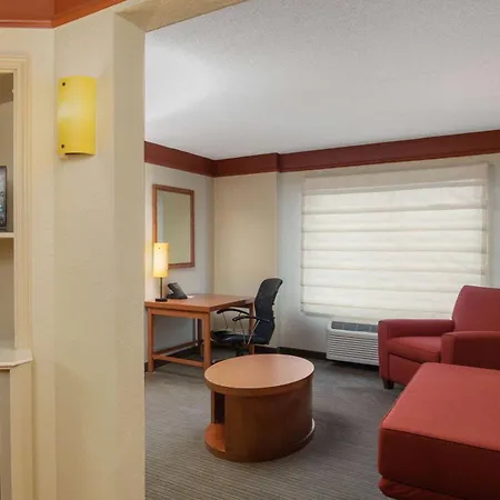 La Quinta By Wyndham Atlanta Ballpark/Galleria-2