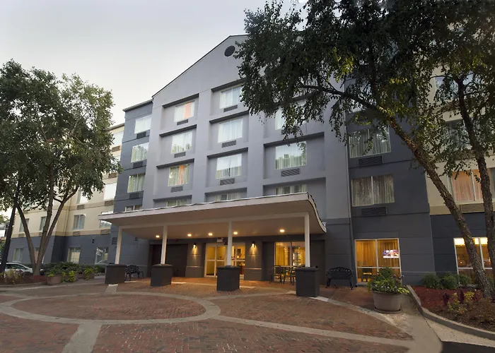 Fairfield Inn & Suites By Marriott Buckhead